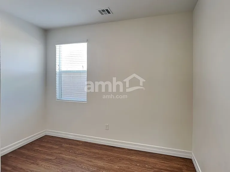 5804 Petronius St — Photo 12