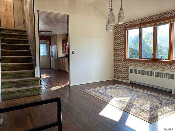 5th image of 2 Lakeville Ln