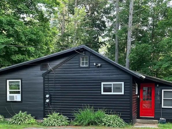 49 Forest Lake Circle, Winchester, NH 03470