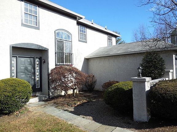 3rd image of 1622 Heather Dr