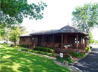 5849 Heckel Rd, Evansville, IN 47725