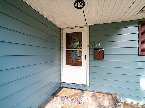 4th image of 1513 Berwin Ave