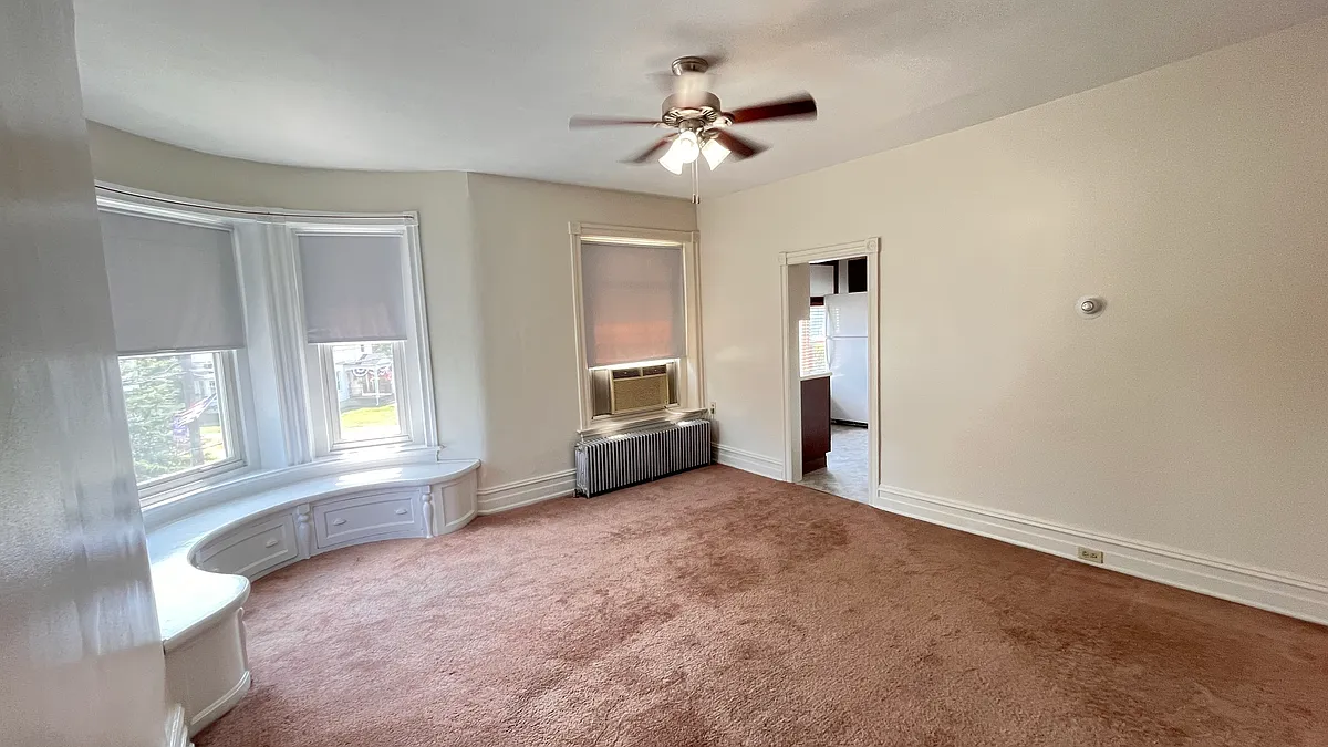 Building Photo - 514 Pine St #2