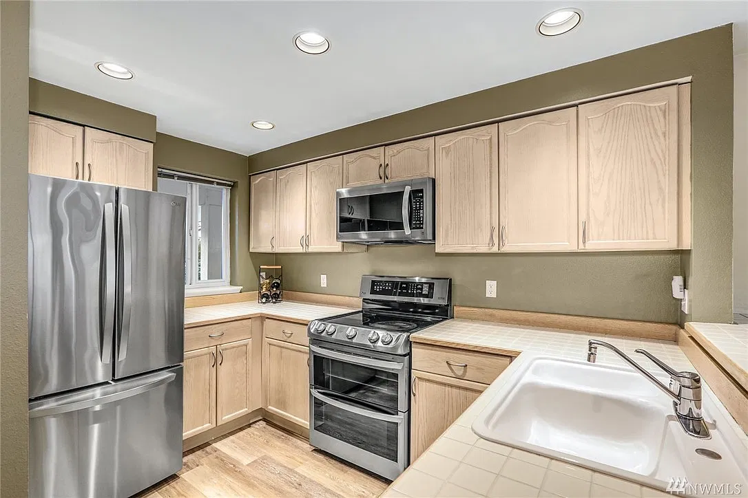 15805 Waynita Way NE — Photo 3