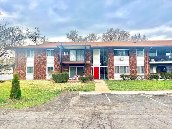 8755 Sieloff Dr APT E, Hazelwood, MO 63042
