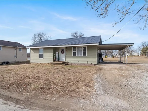 131 Ash St, Rushville, MO 64484