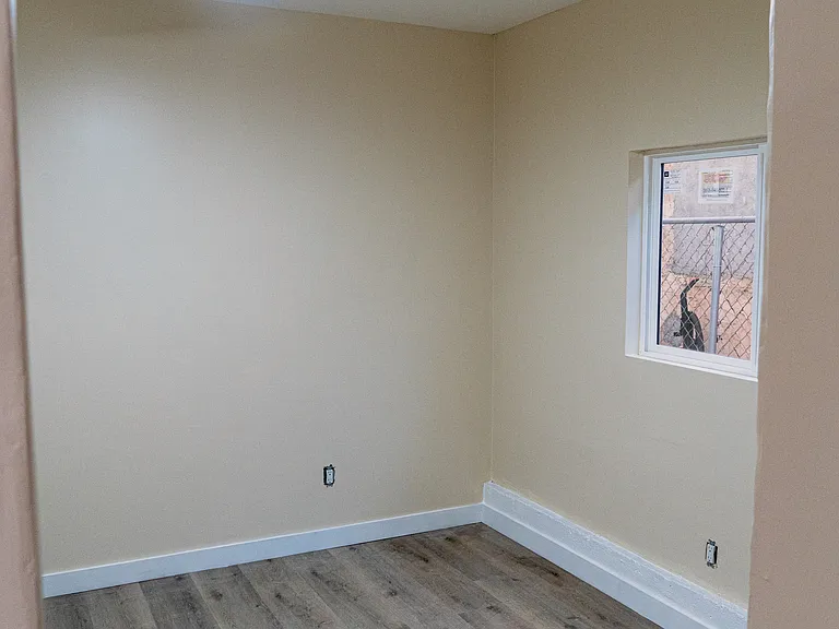 2233 Logan Ave #2 — Photo 17