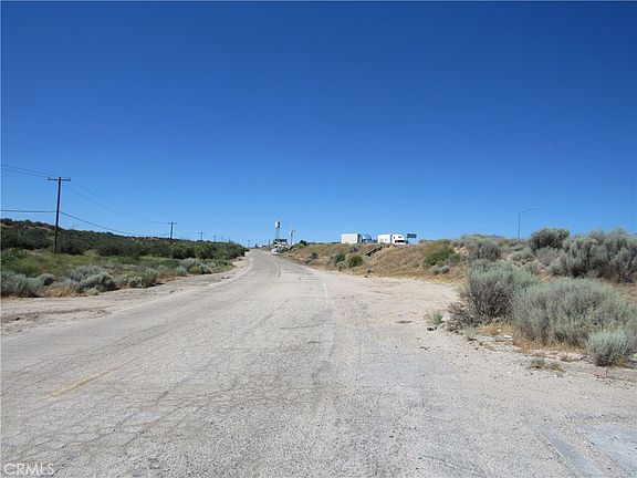 4th image of 5940 Mariposa Rd #3