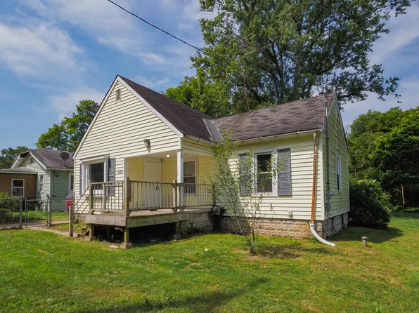 5203 Keyes Dr, Kalamazoo, MI 49004