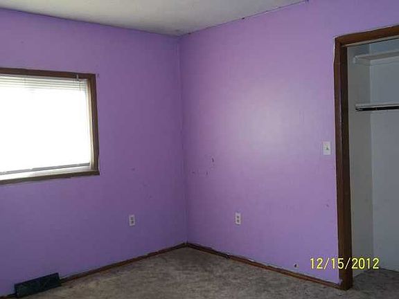 3rd image of 846 W Malone Dr