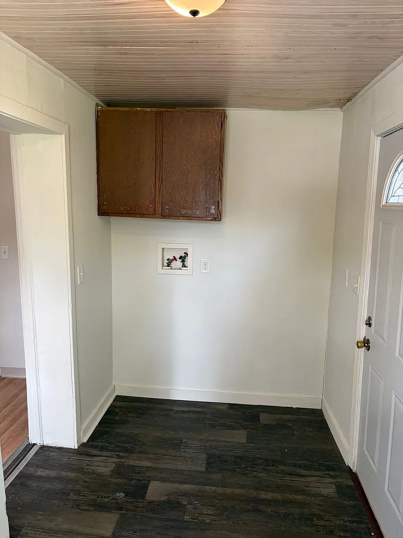 3 bedroom 2 bathroom House — Photo 3