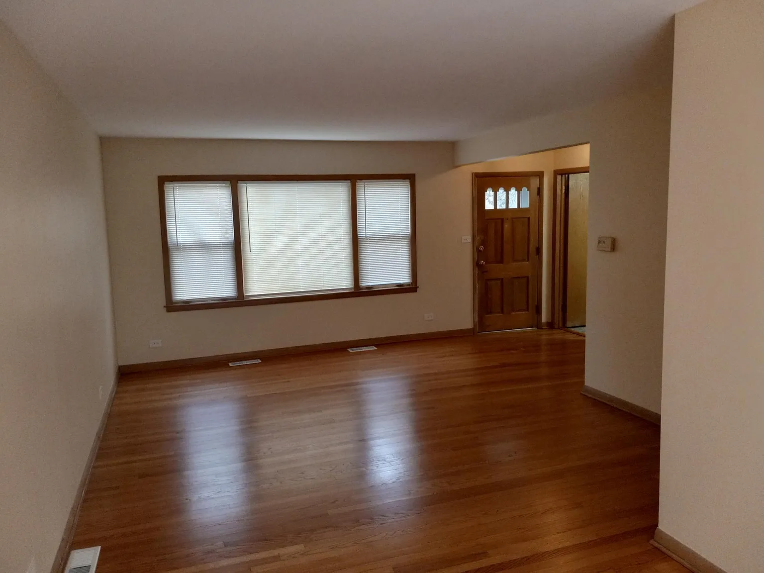 366 Park Ave. — Photo 2