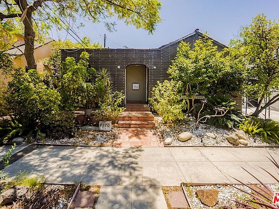 4th image of 7170 Rosewood Ave