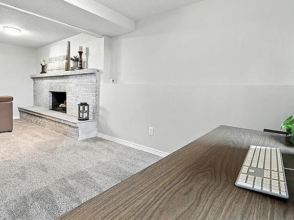 3rd image of 1538 W Owen Cir