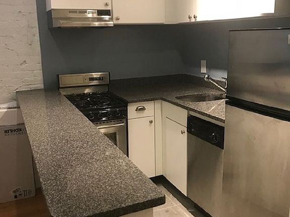 3rd image of 327 W 89th St APT 1F