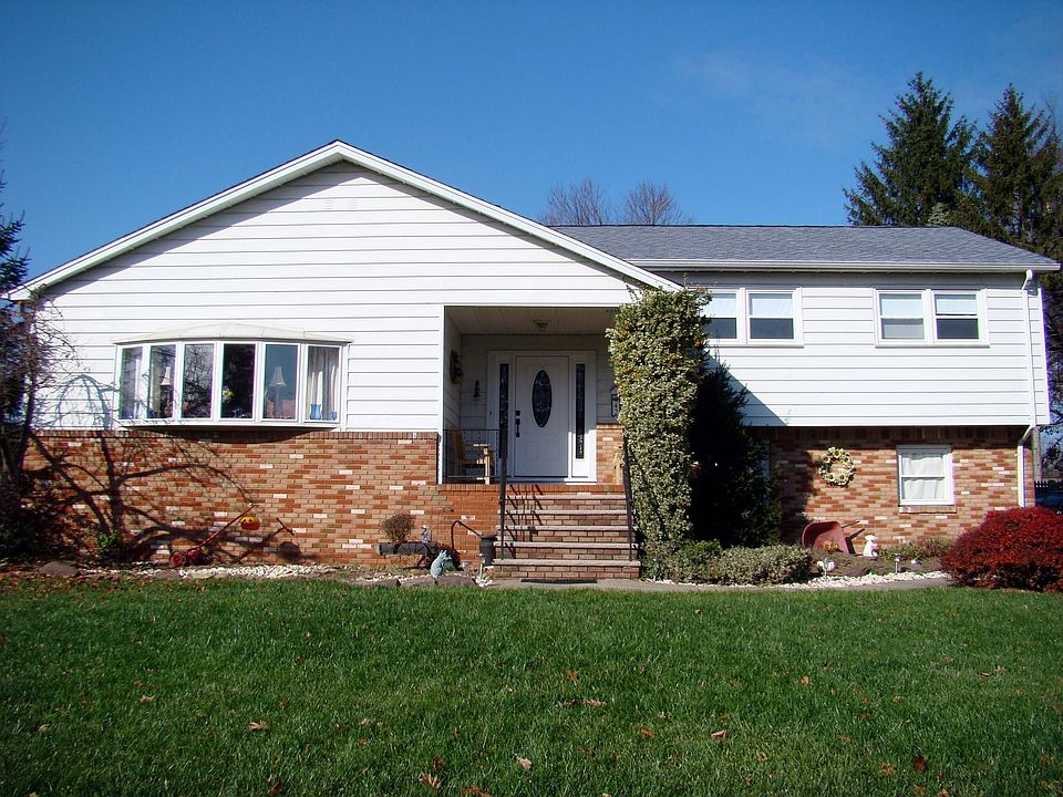 1st image of 42 Donna Dr