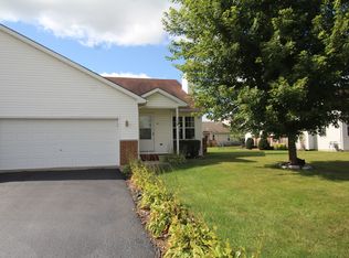 325B Warren St, Somonauk, IL 60552