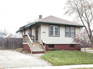 447 Chestnut St, Mundelein, IL 60060