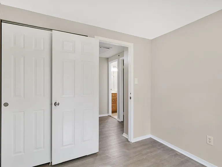8507 Castlemill Cir — Photo 10