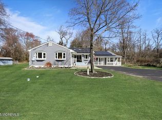 450 W Farms Rd, Farmingdale, NJ 07727