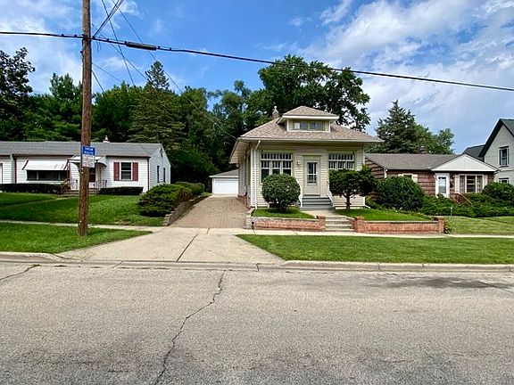 2nd image of 626 Bent St