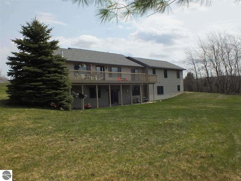 1st image of 11465 Hilltop Way