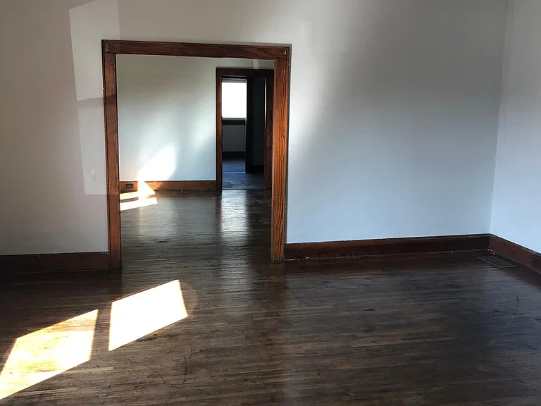 125 S Union St — Photo 3