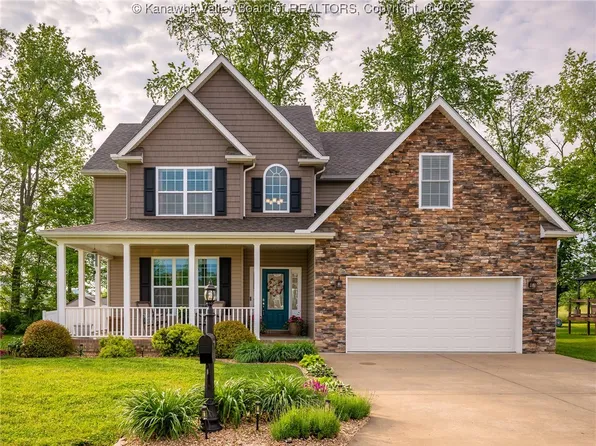 112 Fieldstone Dr, Fraziers Bottom, WV 25082