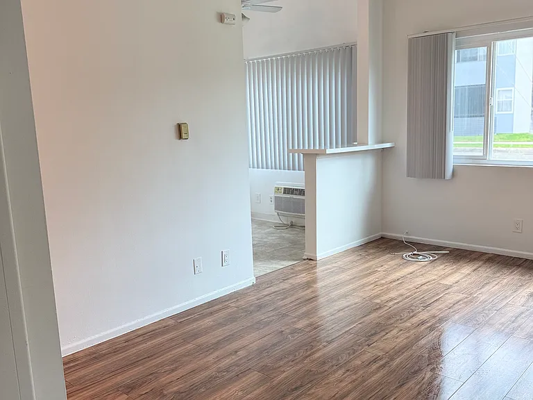 17411 Vanowen St — Photo 6