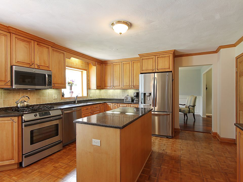 1st image of 1028 W Austin Ln