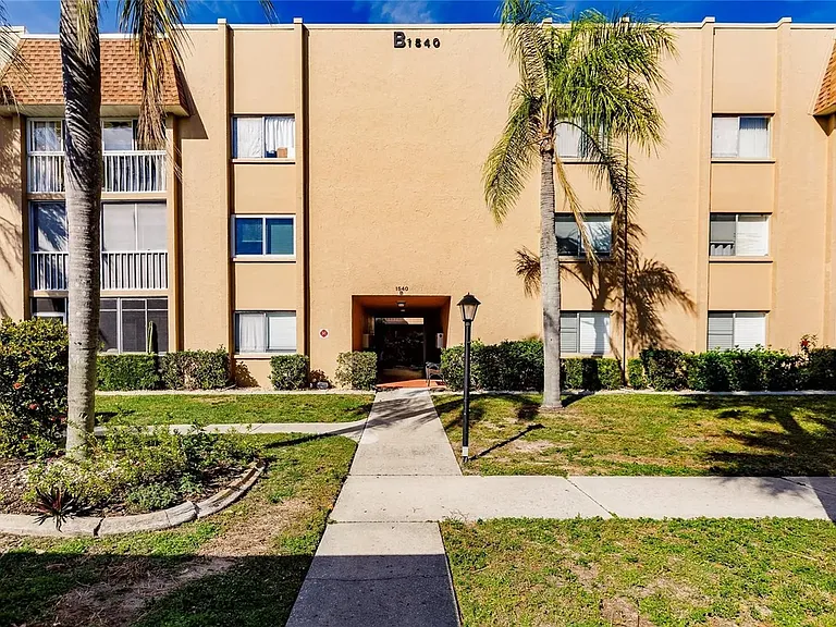 1540 Glen Oaks Dr E #B-221 — Photo 27
