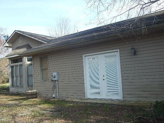 4th image of 1135 N Clear Creek Rd #1