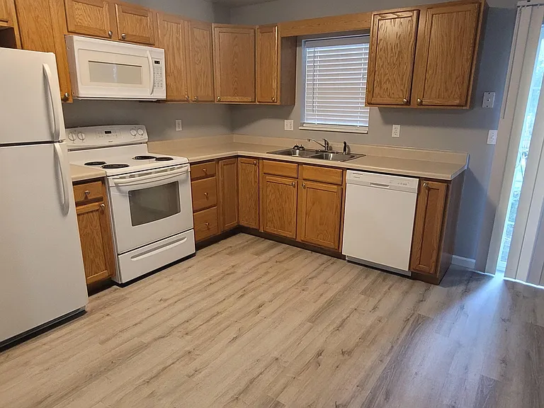29 Fox Hollow Dr #29 — Photo 10