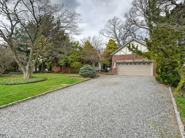 83 Whitford Ave, Nutley Twp., NJ 07110