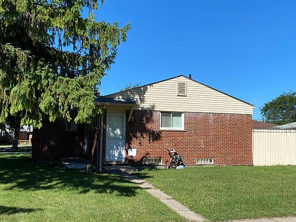 3rd image of 30651 Anne Ct
