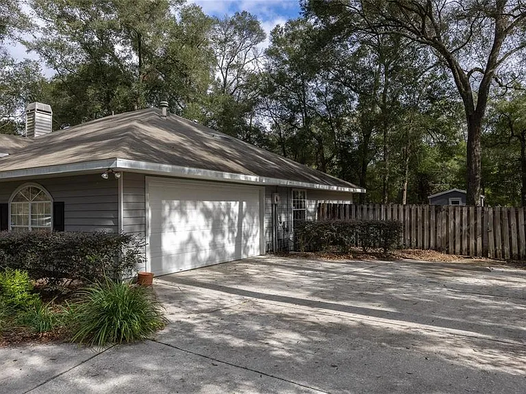 2103 SW 75th Ter — Photo 40