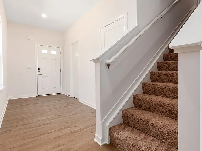 2787 Horsham Dr — Photo 6