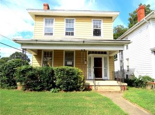 202 Suffolk Ave, Colonial Heights, VA 23834