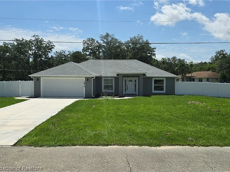 1870 N Zenith Rd — Photo 37