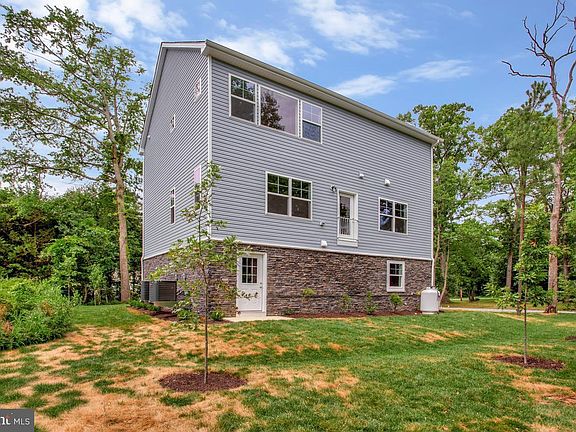 5th image of 721 Nollmeyer Rd