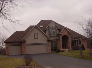 10703 Red Hawk Ln, Spring Grove, IL 60081