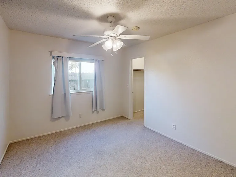 6314 N Barcus Ave — Photo 8