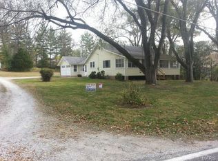 1492 Saint Paul Rd, Ballwin, MO 63021