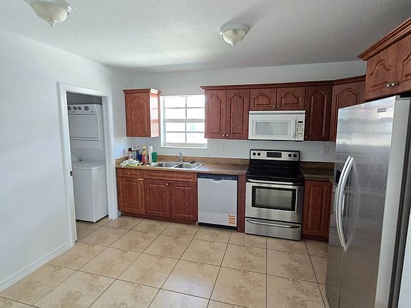 3rd image of 3392 SW 24th St #3390