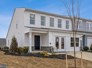 5 Apollo Rd, Charles Town, WV 25414