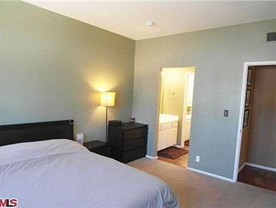 4th image of 11918 Avon Way Unit 202