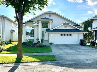 168 Kulawy Dr N, Edmonton, AB T6L 7E4