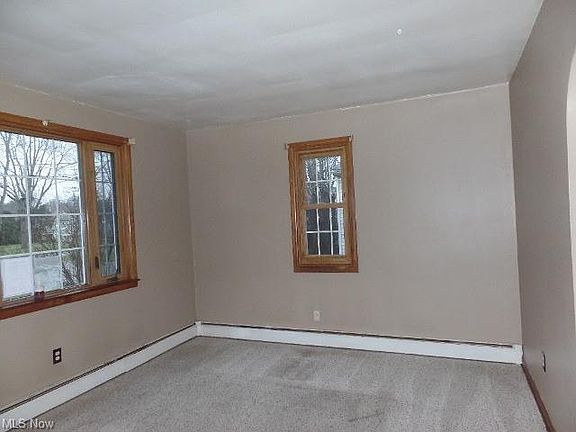 2nd image of 2125 W 6th St