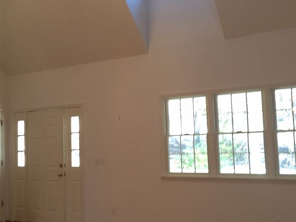 5th image of 213 Pleasant Ln