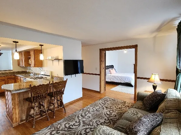 11 1st St Unit 2, Waterford, NY 12188